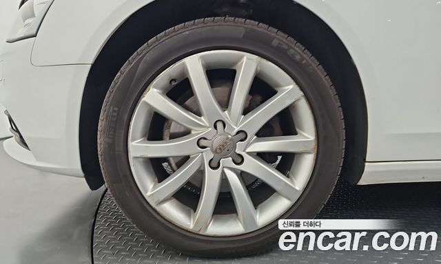 Audi A4 2.0 TDI Quattro Dynamic B8 2013 — фото 5