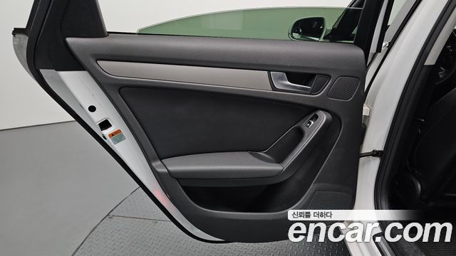 Audi A4 2.0 TDI Quattro Dynamic B8 2013 — фото 25