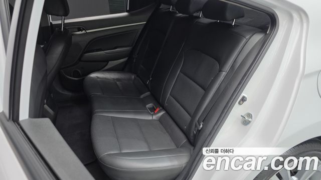 Hyundai Avante (AD) 1.6 GDI Value Plus 2018 — фото 11