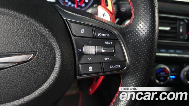 Genesis G70 2.0T Sport Package 2018 — фото 16