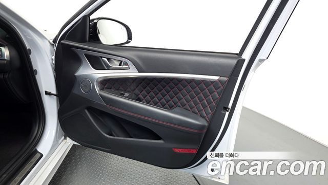 Genesis G70 2.0T Sport Package 2018 — фото 24