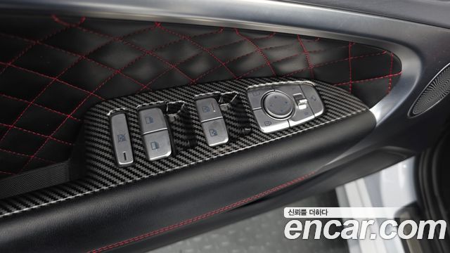 Genesis G70 2.0T Sport Package 2018 — фото 29