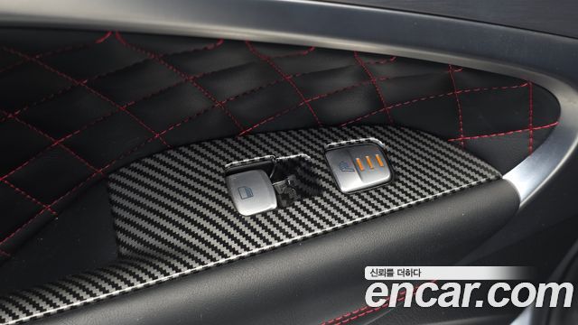 Genesis G70 2.0T Sport Package 2018 — фото 30