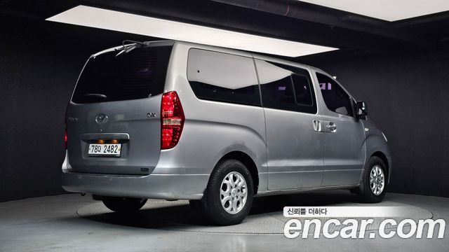 Hyundai Grand Starex 12-Seater Wagon CVX Deluxe 2012 — фото 2