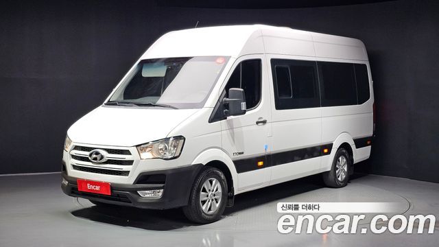 Hyundai Solati 15-seater deluxe 2015 — фото 1