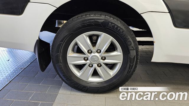 Hyundai Solati 15-seater deluxe 2015 — фото 5