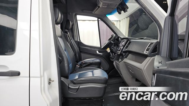 Hyundai Solati 15-seater deluxe 2015 — фото 15