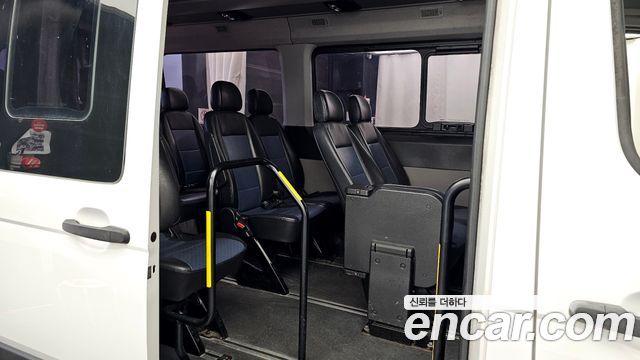 Hyundai Solati 15-seater deluxe 2015 — фото 16