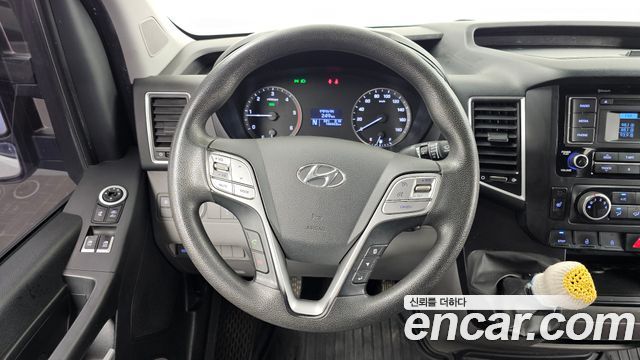 Hyundai Solati 15-seater deluxe 2015 — фото 17