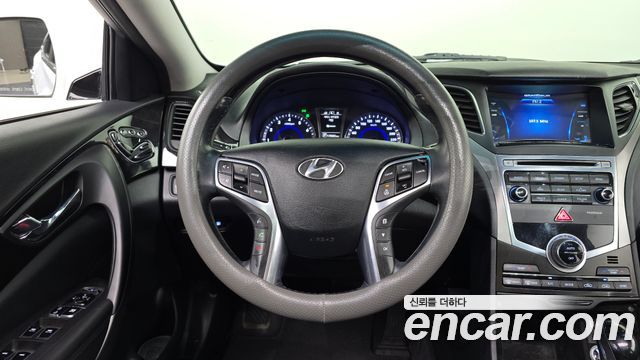 Hyundai Grandeur (HG) HG240 Modern 2015 — фото 13
