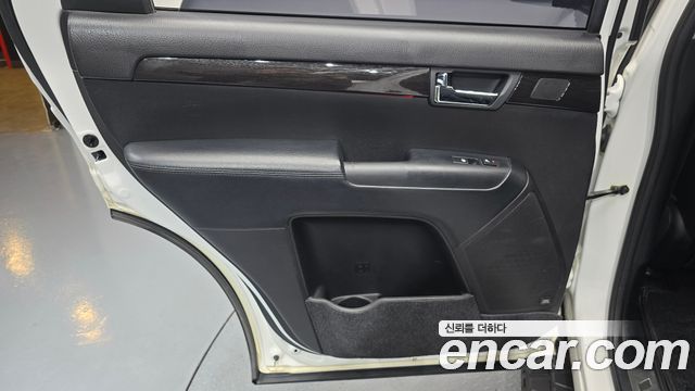 Kia Mohave 4WD KV 300 2015 — фото 25