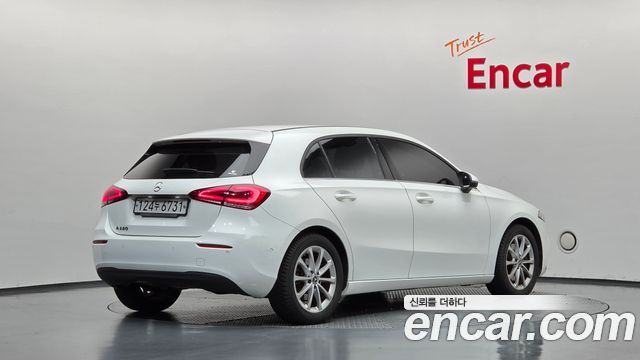 Mercedes-Benz A-Class (W177) A220 Hatchback 2019 — фото 2