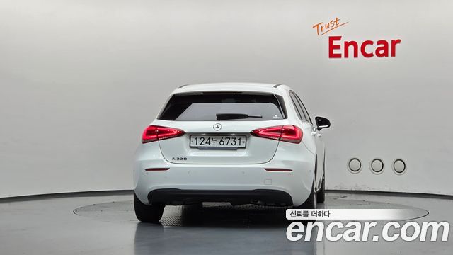 Mercedes-Benz A-Class (W177) A220 Hatchback 2019 — фото 4