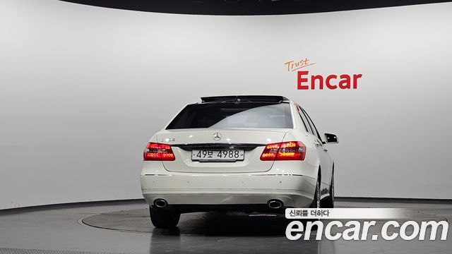 Mercedes-Benz E-Class (W212) E300 Elegance 2012 — фото 4