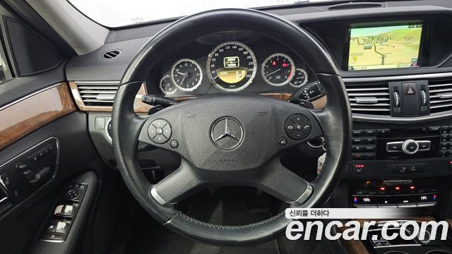 Mercedes-Benz E-Class (W212) E300 Elegance 2012 — фото 16