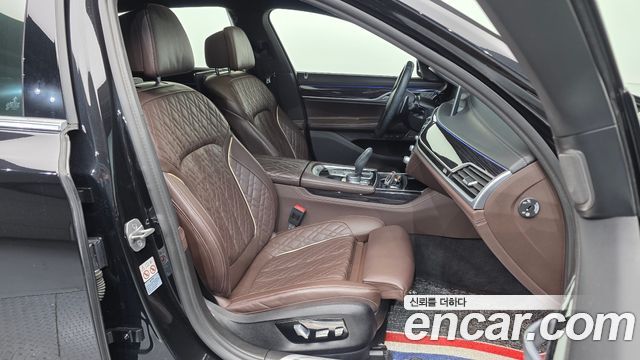 BMW 7 Series (G11) 730Ld xDrive M Sport 2022 — фото 11