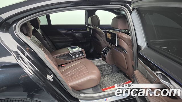 BMW 7 Series (G11) 730Ld xDrive M Sport 2022 — фото 12