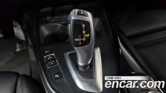 BMW 1 Series (F20) 118d Sport 5Door 2016 — фото 9