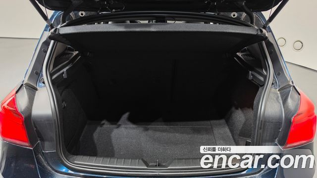 BMW 1 Series (F20) 118d Sport 5Door 2016 — фото 18