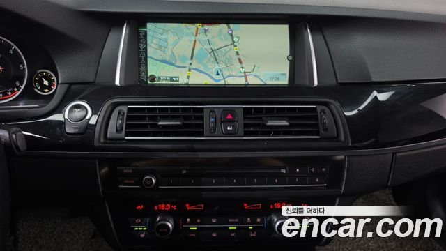 BMW 5 Series (F10) 520d xDrive 2014 — фото 12