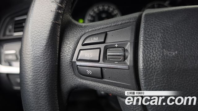 BMW 5 Series (F10) 520d xDrive 2014 — фото 16