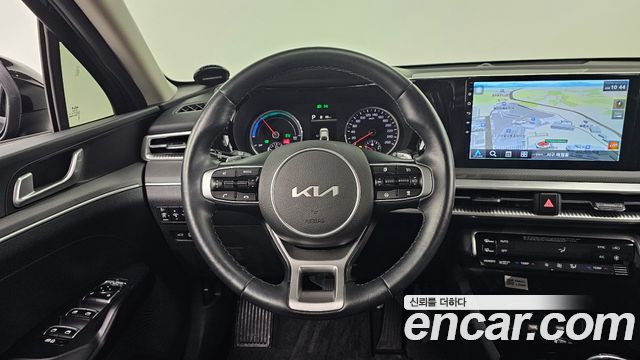 Kia K5 Hybrid (III) Trendy 2022 — фото 16