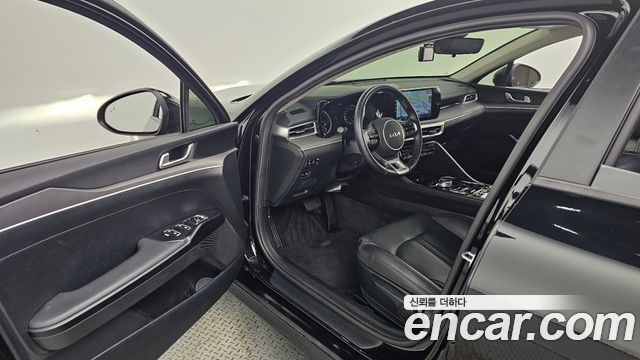 Kia K5 Hybrid (III) Trendy 2022 — фото 32