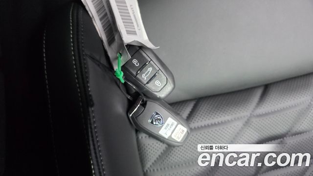 Peugeot 3008 (III) 1.2 Hybrid GT 2025 — фото 16