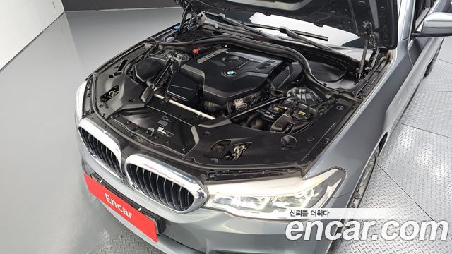 BMW 5 Series (G30) 530i xDrive M Sport Package 2018 — фото 6