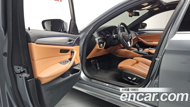BMW 5 Series (G30) 530i xDrive M Sport Package 2018 — фото 10