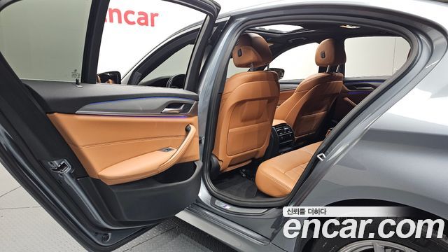 BMW 5 Series (G30) 530i xDrive M Sport Package 2018 — фото 16