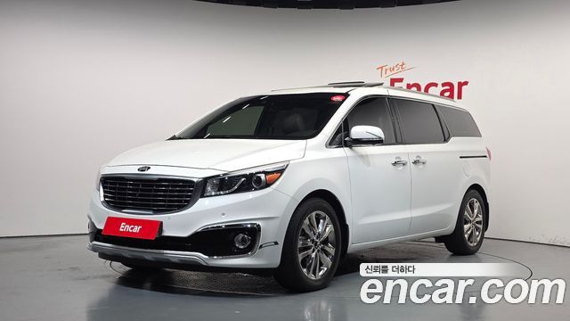 Kia Carnival 9-seater Noblesse