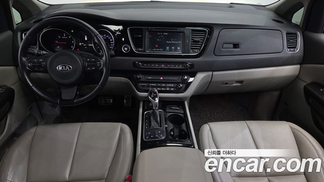 Kia Carnival 9-seater Noblesse 2015 — фото 7