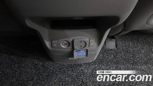 Kia Carnival 9-seater Noblesse 2015 — фото 18