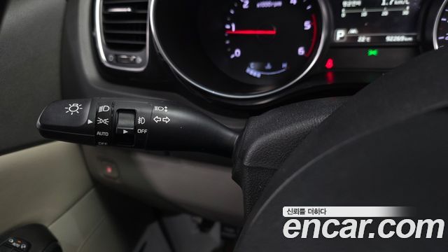 Kia Carnival 9-seater Noblesse 2015 — фото 28