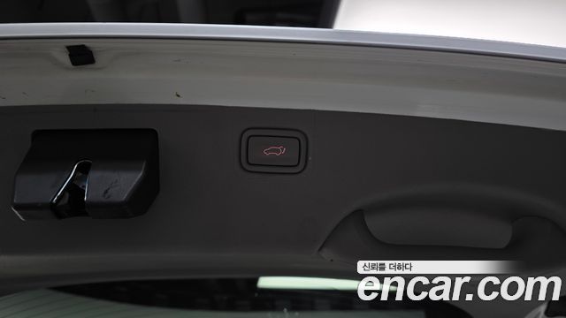 Kia Carnival 9-seater Noblesse 2015 — фото 31