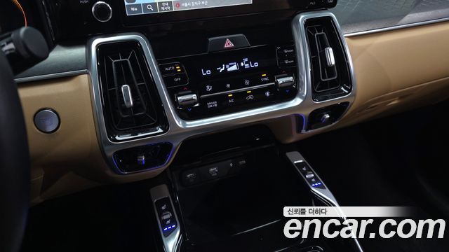 Kia Sorento (IV) HEV 1.6 2WD Noblesse 2023 — фото 17