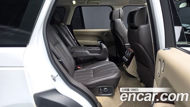 Land Rover Range Rover (IV) 4.4 SDV8 Vogue SE DIESEL 2016 — фото 11