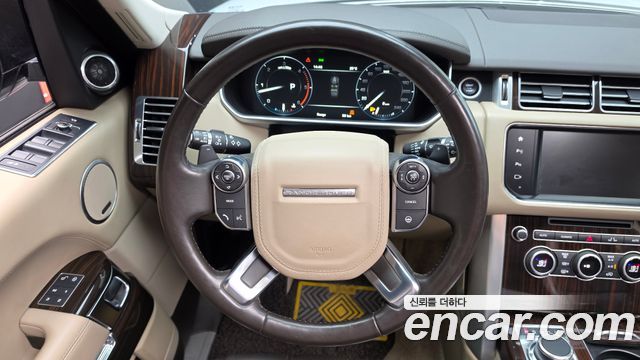Land Rover Range Rover (IV) 4.4 SDV8 Vogue SE DIESEL 2016 — фото 12