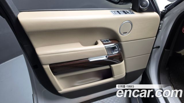 Land Rover Range Rover (IV) 4.4 SDV8 Vogue SE DIESEL 2016 — фото 24
