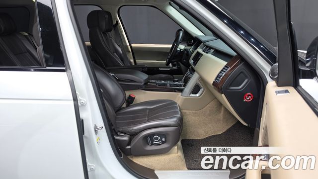 Land Rover Range Rover (IV) 4.4 SDV8 Vogue SE DIESEL 2016 — фото 26