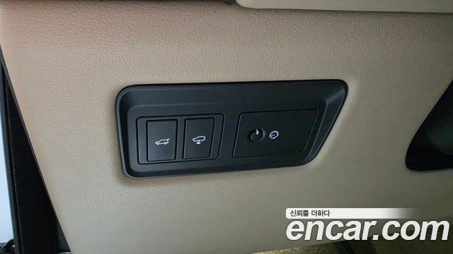 Land Rover Range Rover (IV) 4.4 SDV8 Vogue SE DIESEL 2016 — фото 28