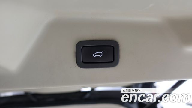 Land Rover Range Rover (IV) 4.4 SDV8 Vogue SE DIESEL 2016 — фото 31