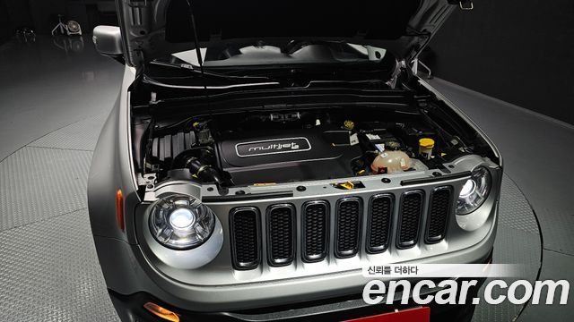 Jeep Renegade 2.0 Diesel Limited AWD 2017 — фото 6