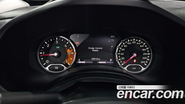 Jeep Renegade 2.0 Diesel Limited AWD 2017 — фото 8