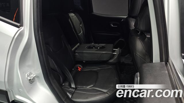 Jeep Renegade 2.0 Diesel Limited AWD 2017 — фото 11