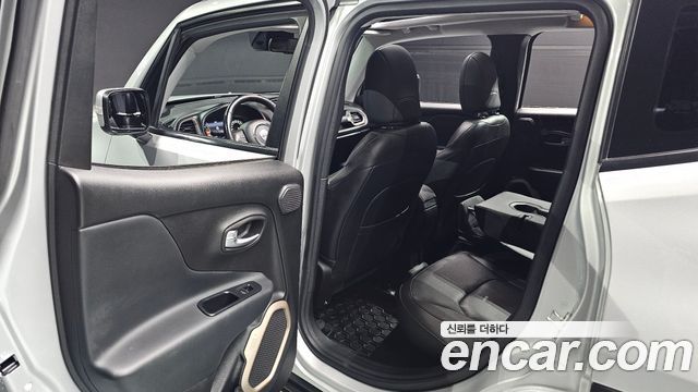 Jeep Renegade 2.0 Diesel Limited AWD 2017 — фото 12
