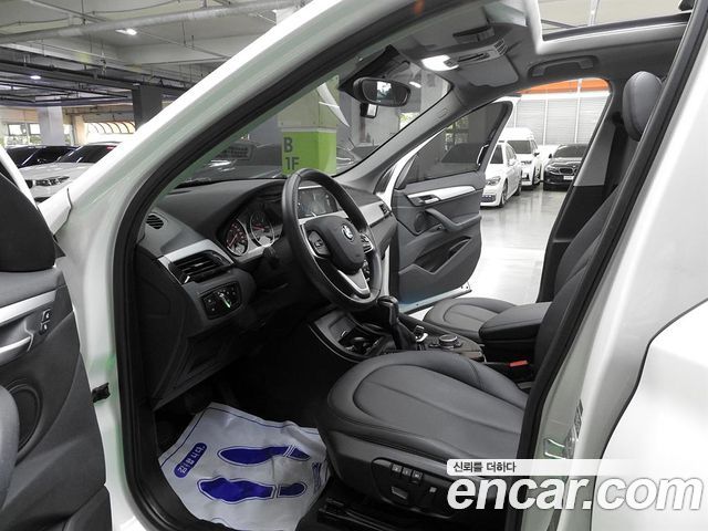 BMW X1 (F48) xDrive 20d 2016 — фото 16