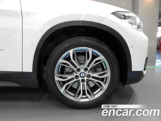 BMW X1 (F48) xDrive 20d 2016 — фото 17