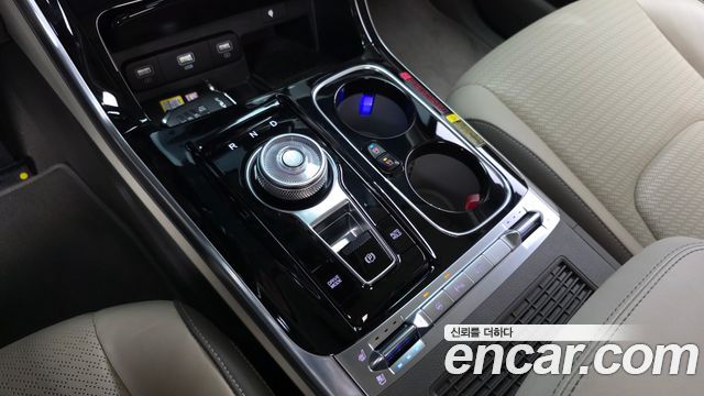 Kia Carnival (IV) Gasoline 4-Seater Hi-Limousine Signature 2023 — фото 9